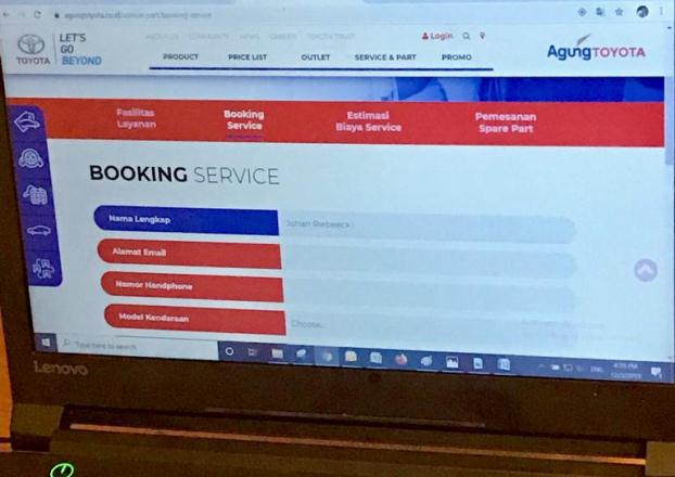 Ilustrasi booking service via website atau aplikasi Agung Toyota